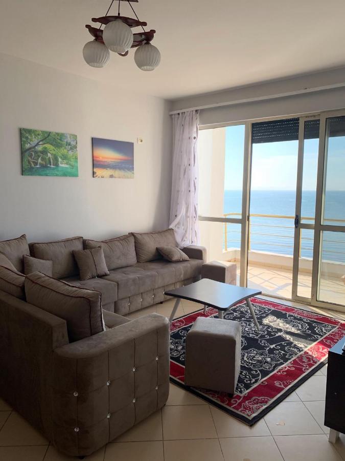 Apartament La Playa Durrës Esterno foto