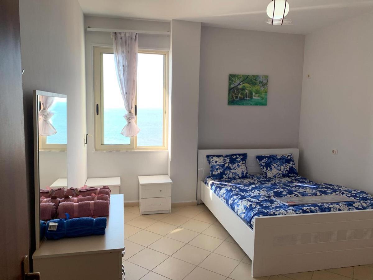 Apartament La Playa Durrës Esterno foto